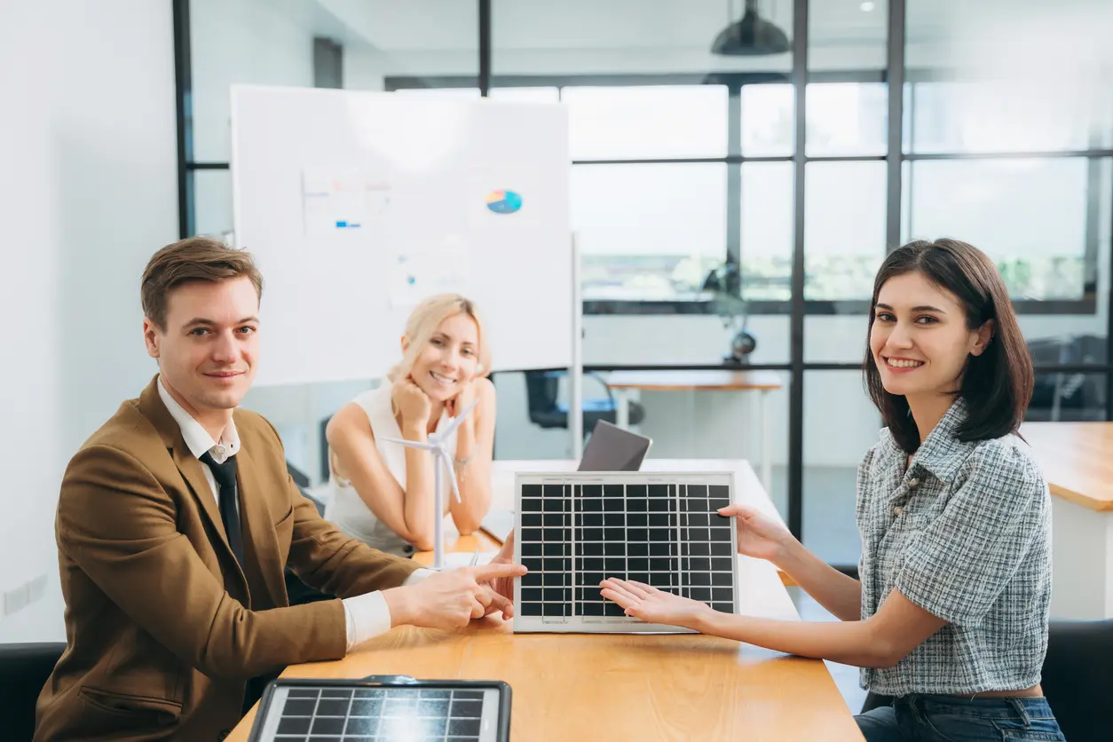 odborníci vysvetľujú, koľko vyrobí fotovoltický panel energie